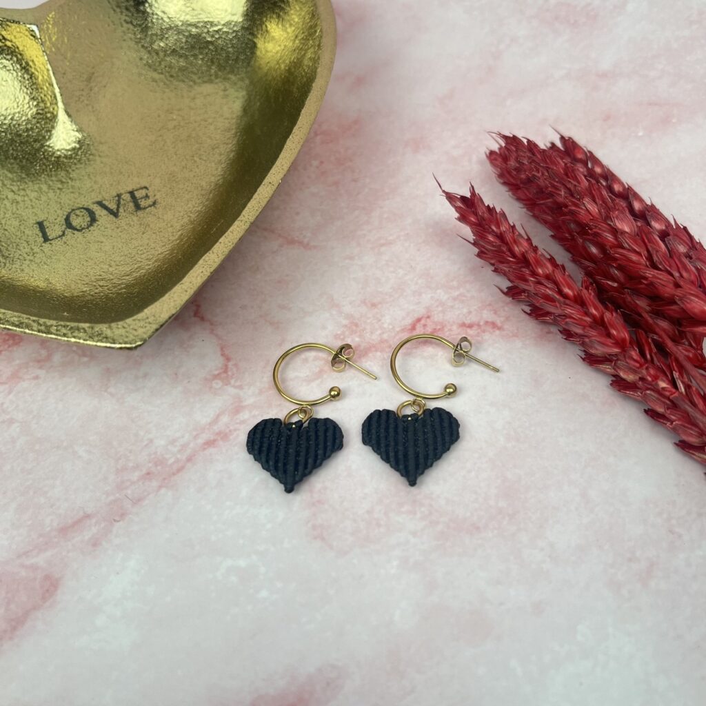 Μακραμέ Σκουλαρίκια Little Hearts Black at Home