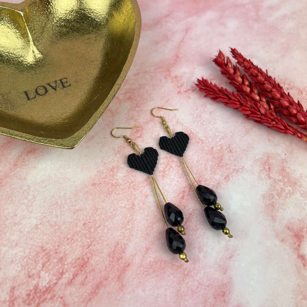 Μακραμέ Σκουλαρίκια Κρεμαστές Καρδιές Μαύρες at Home